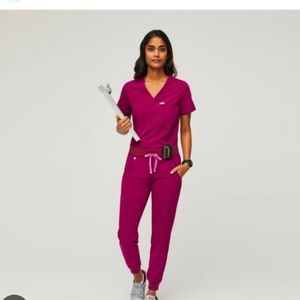 Women Figs Dark Magenta scrub set